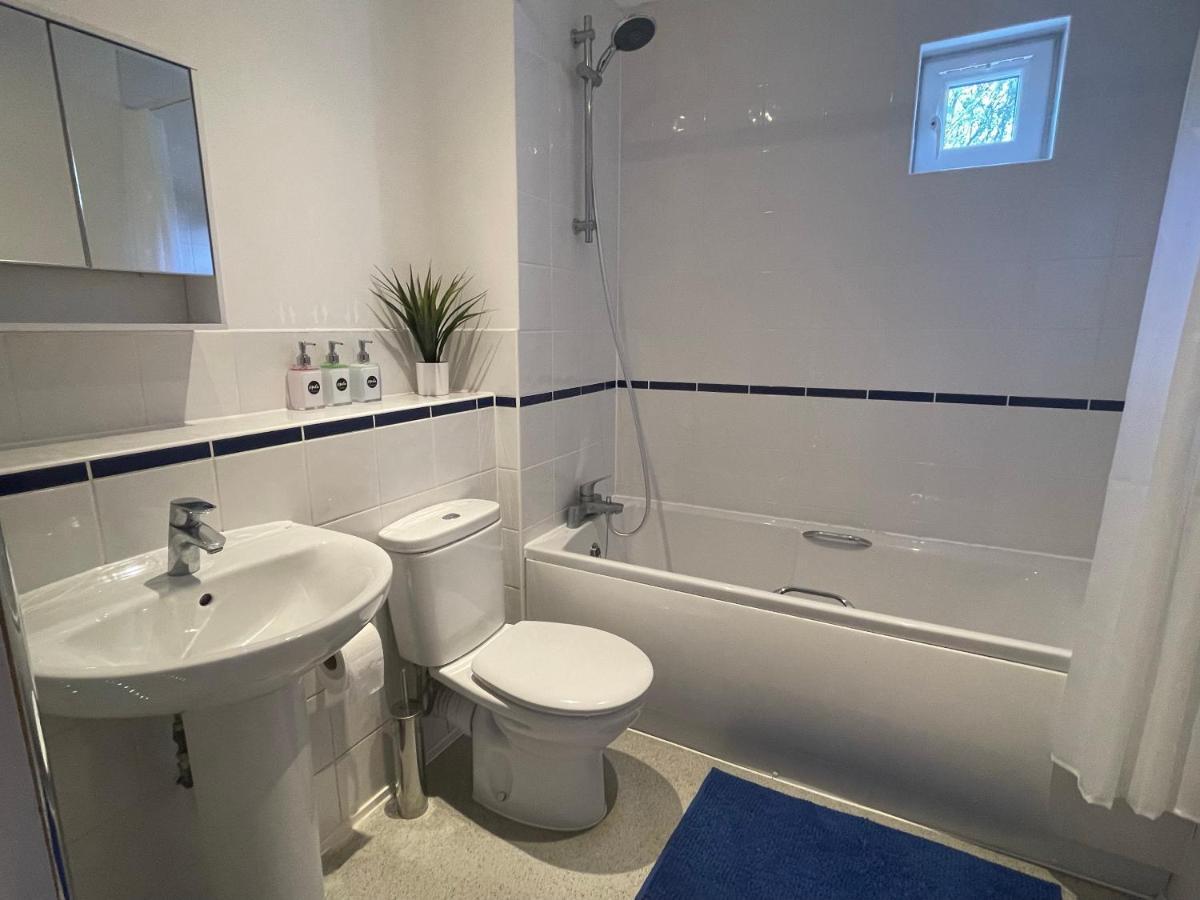 Moda Wigan - Stylish 2 Bed Apartment Central ويجان المظهر الخارجي الصورة
